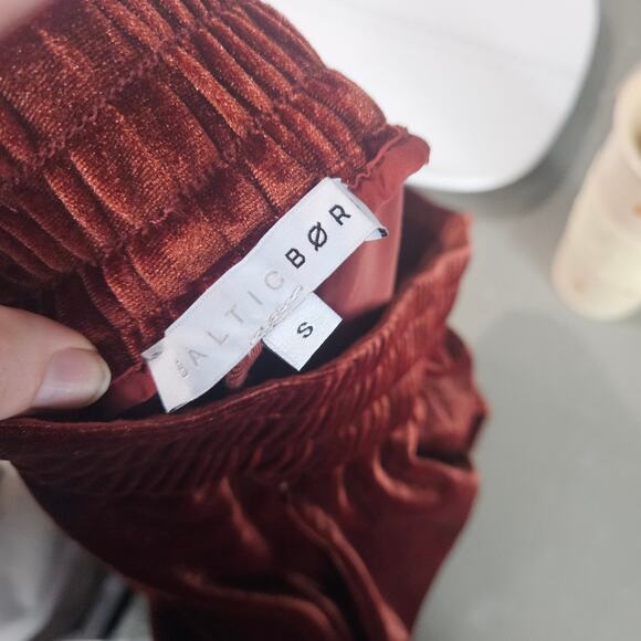 Baltic Born Archie Velvet Jogger Pants Cinnamon Size Small - Picture 7 of 9